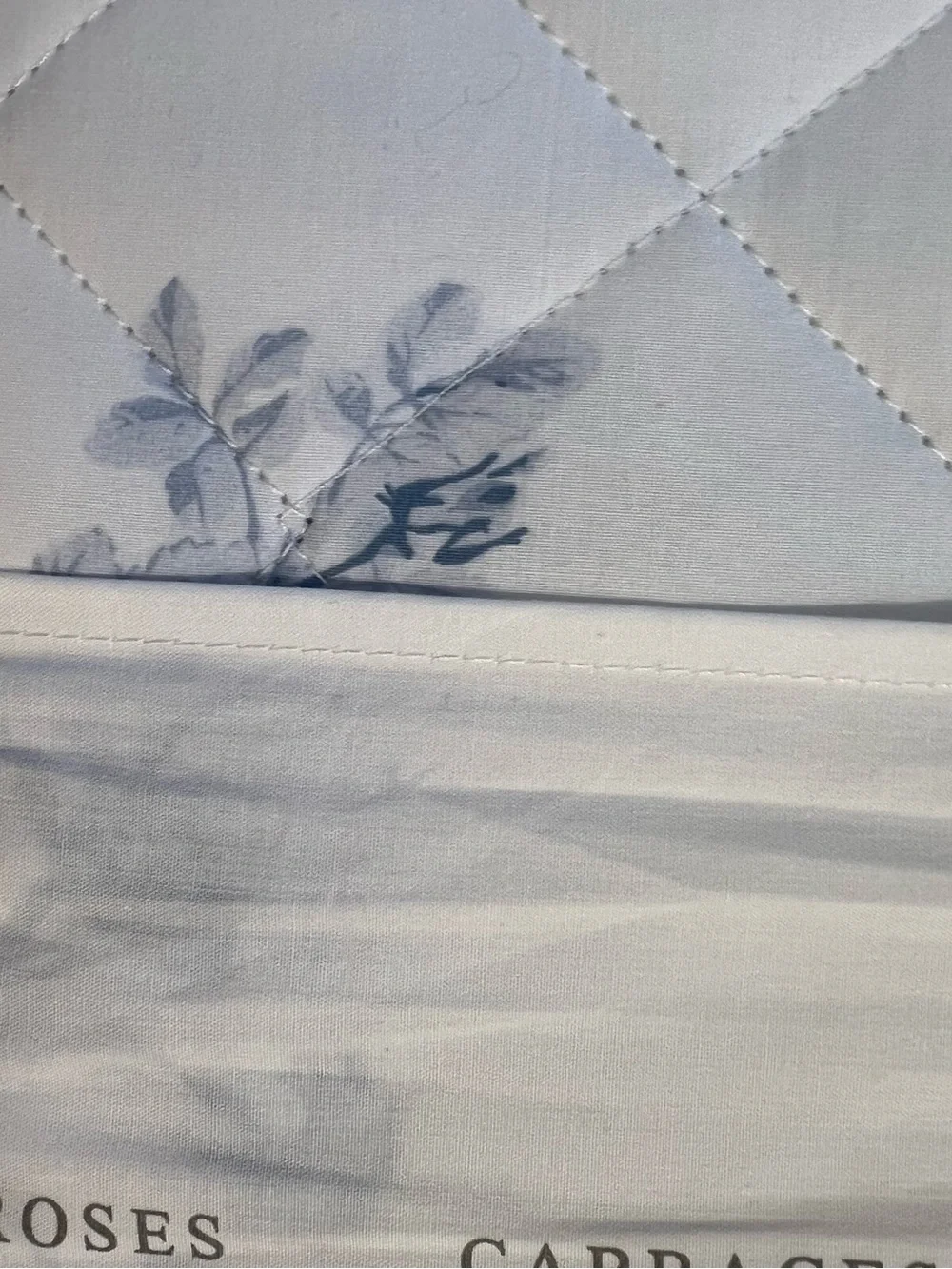 Cabbages & Roses London 3-Piece Queen Quilt Set